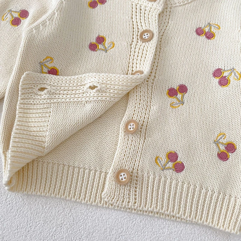 New autumn baby clothing, 0-3 year old female baby, knitted sweater jacket, cherry embroidered knitted long sleeved jacket