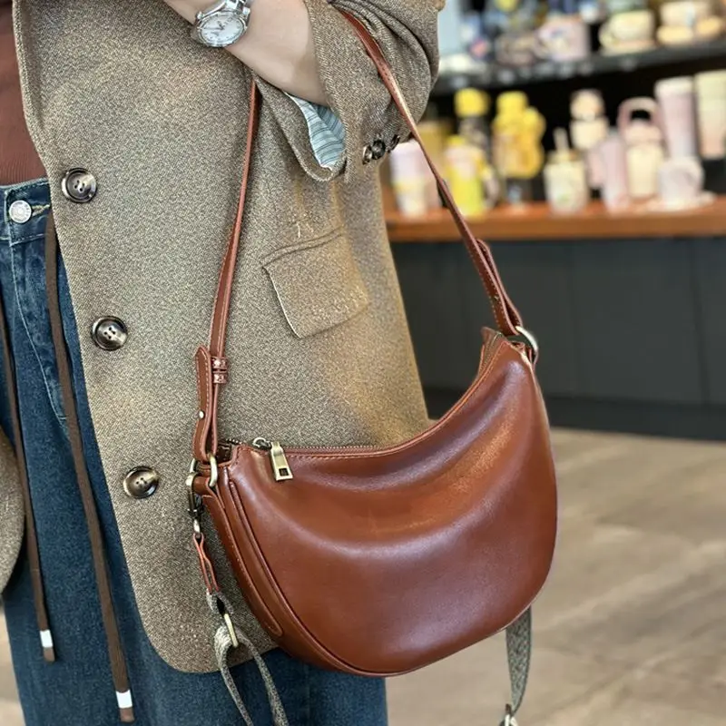 

New Style Bag Female Crescent Bag Sense of Advanced Underarm Straddle Bag for Women Fashionable Handbags