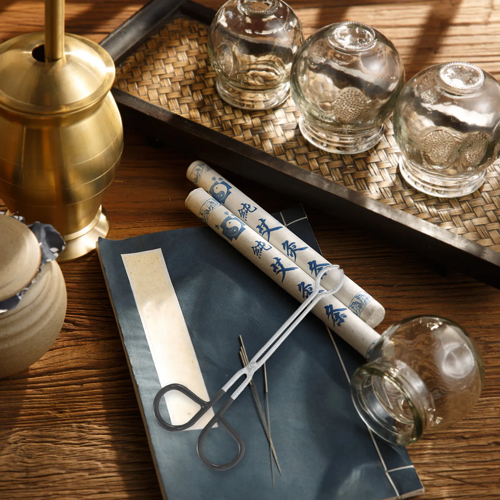 

2Pcs Moxa Tools Precision Clamping Heat Resistant Moxibustion Clip Handheld Anti-Scalding Moxa Stick Holder Moxibustion Therapy