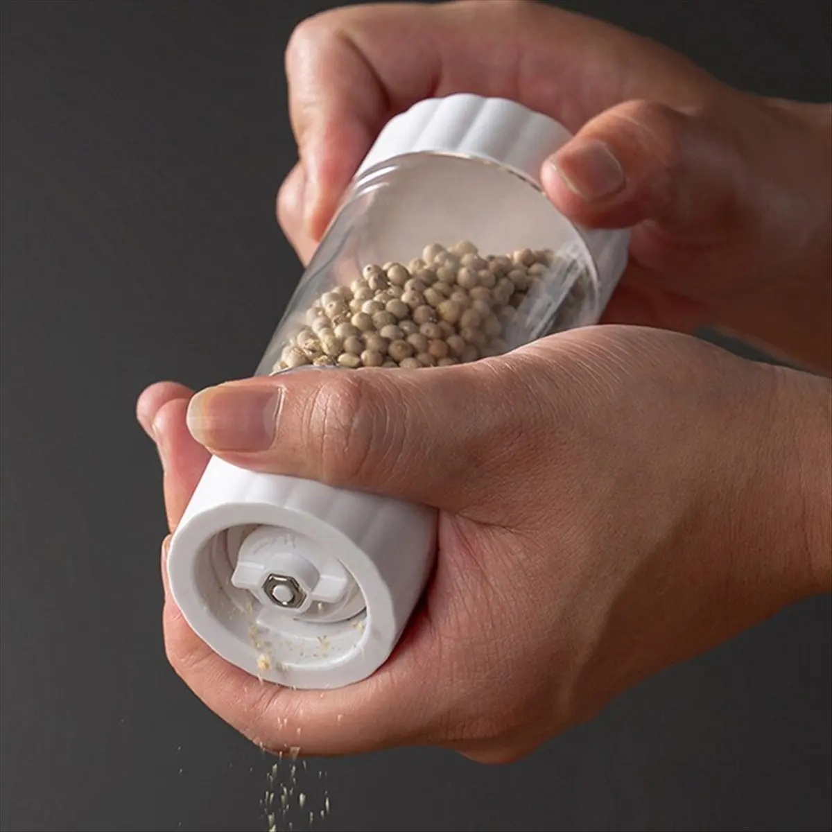 

(AIMA) Household Pepper Grinder Rotary Manual Sea Salt and Pepper Shaker