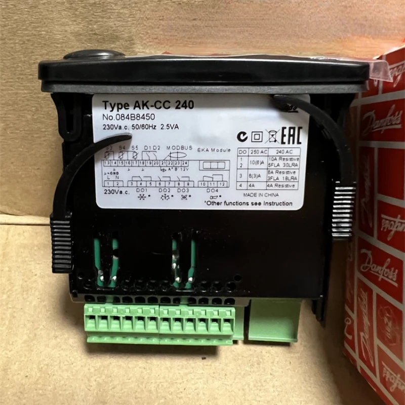

Brand New & Original Thermostat Type AK-CC240 084b8450 084b4082 AK-CC55