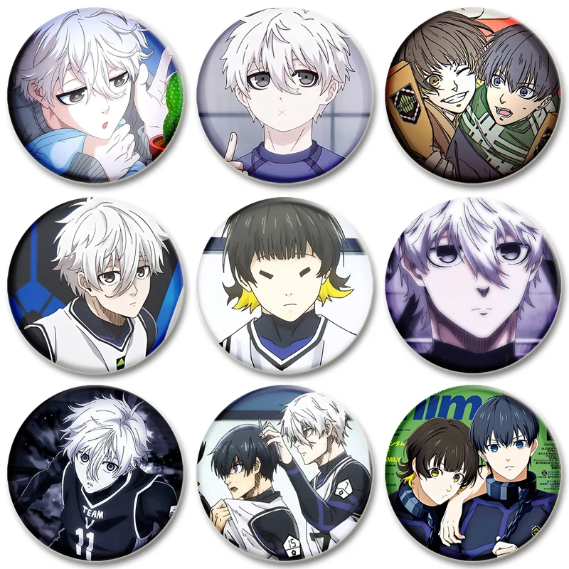 Alfileres de botón de fútbol con cerradura azul de Anime, insignia de dibujos animados de Bachira Isagi Nagi Chigiri Hyoma, broches hechos a mano para decoración de ropa y mochila