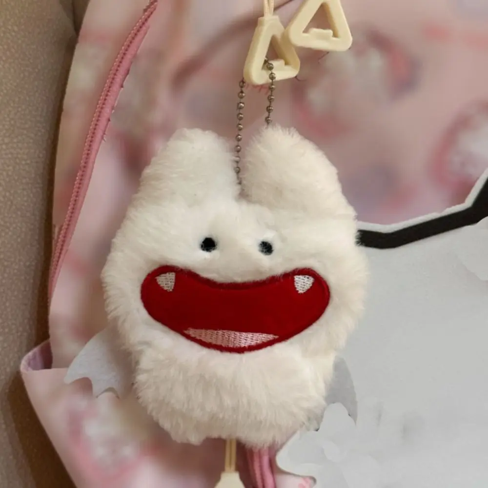 クリエイティブバットぬいぐるみペンダント漫画車のキーホルダーぬいぐるみキーリングバッグ装飾品バックパック装飾ペンダント