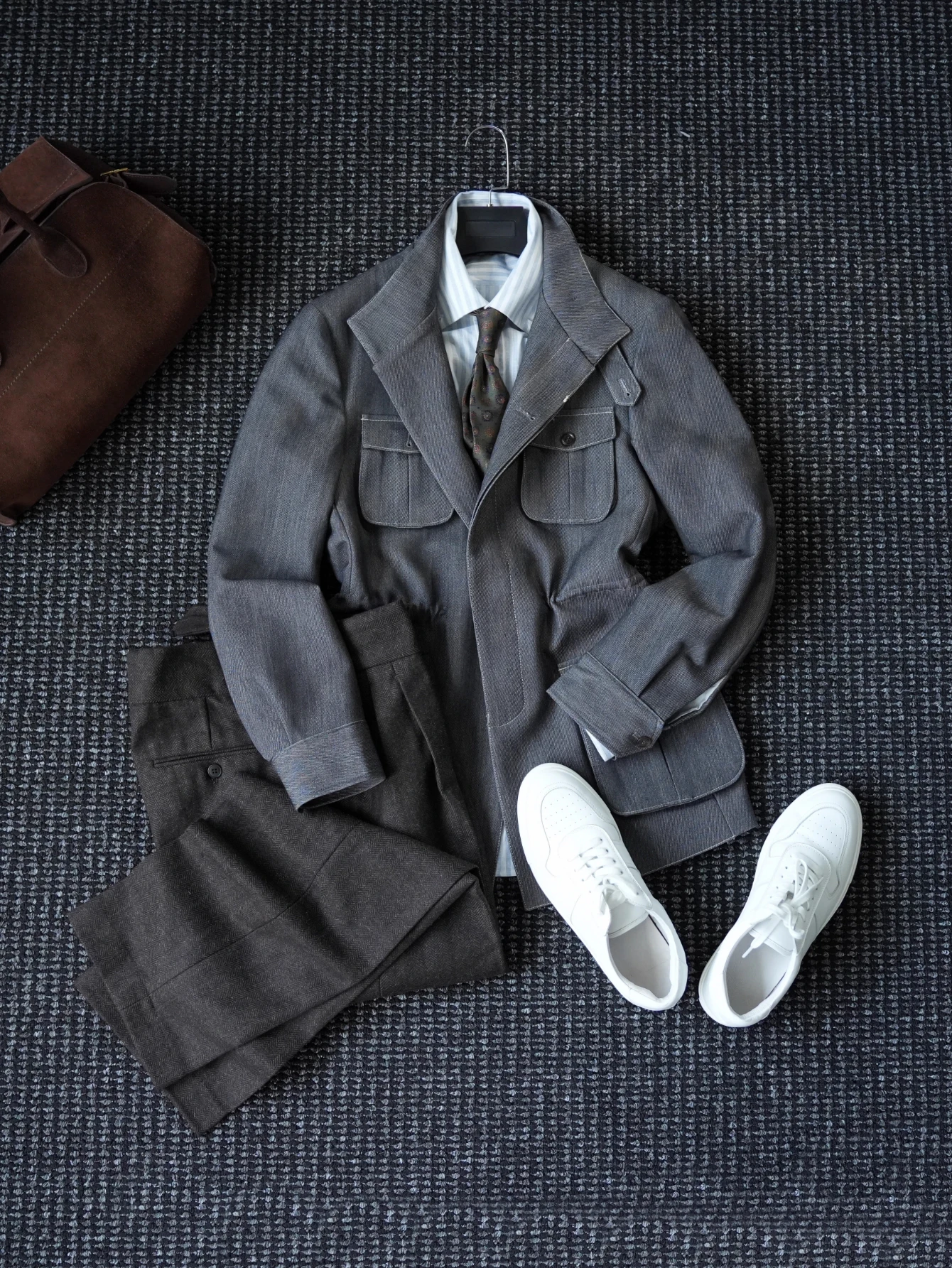 

Spring and Autumn New Men's Casual Suit Hunting Wear, British Tooling Jacket Elegant Fashion Men's Wear