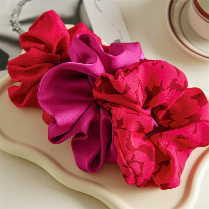 Retro simple rose red satin scrunchie female summer senior sense coreano large meatball hair rope copricapo per capelli