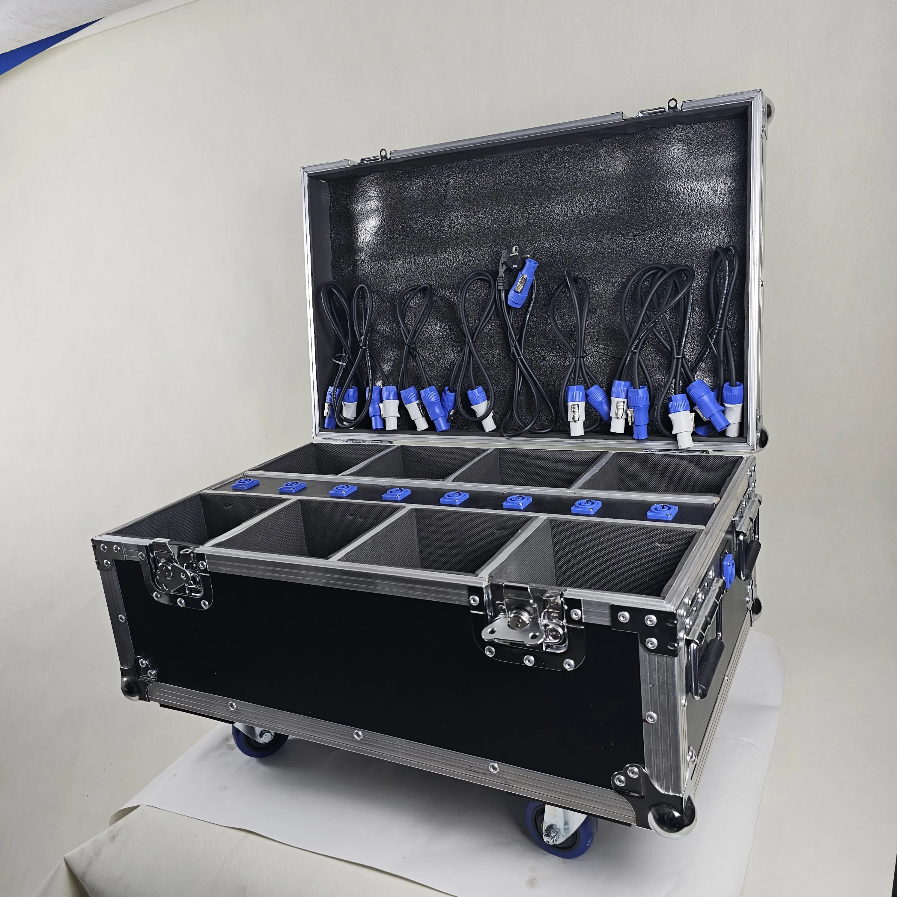 Blueshow 1pcs Empty Flight Case for 8pcs 6x18w RGBWA+UV 6 in 1 LED Battery Par Light wireless battery & Remote DMX par light