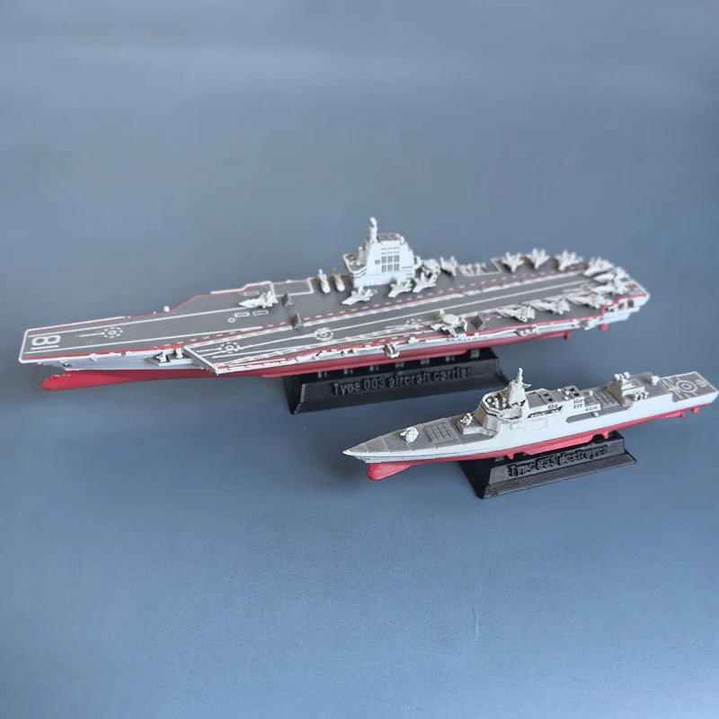 1PCS 1:2000 Scale Warship Model Aircraft Carrier/Destroyer/Frigate/Landing Ship Plastic Miniature Ornament for DIY Scene Decor
