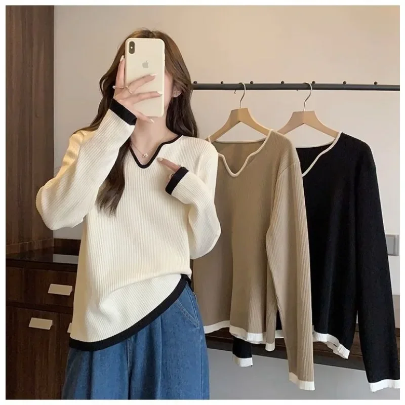 Long Sleeved Bottom T-shirt for Women in SpringAutumnand WinterPaired with New Loose and Slimming Oversized Clothes for Women