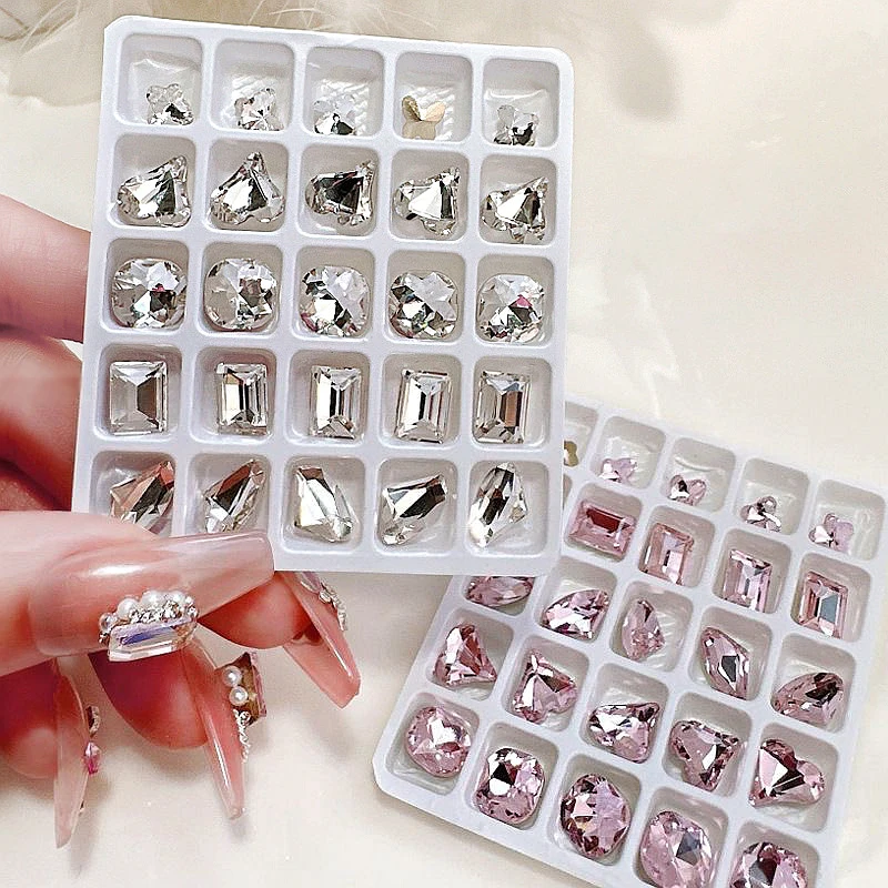 25PCS 3D Glass Nail Art Decoration Crystal Pointed Bottomed Rhinestones Biżuteria Akcesoria Części Manicure Decor Supplies Materiał