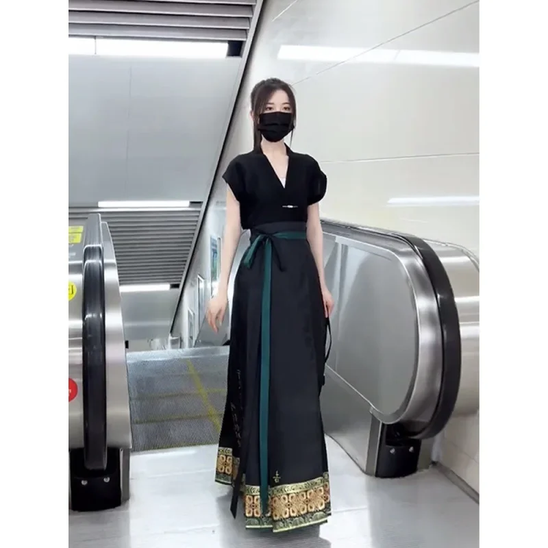 Robe chinoise rétro deux pièces, jupe visage de cheval, haut noir, grande balançoire, vêtements de mode, Hanfu traditionnel, Mamianqun, nouveau, 2023