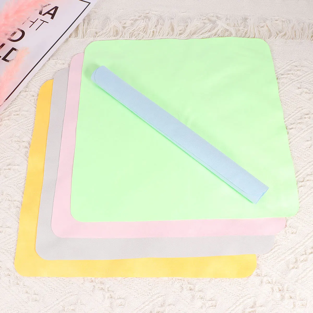 

5Pcs Screen Cleaning Cloth Microfiber Soft Reusable Lens Wipes for Phone Computer Tablet Camera Screen Cleaning Cloth