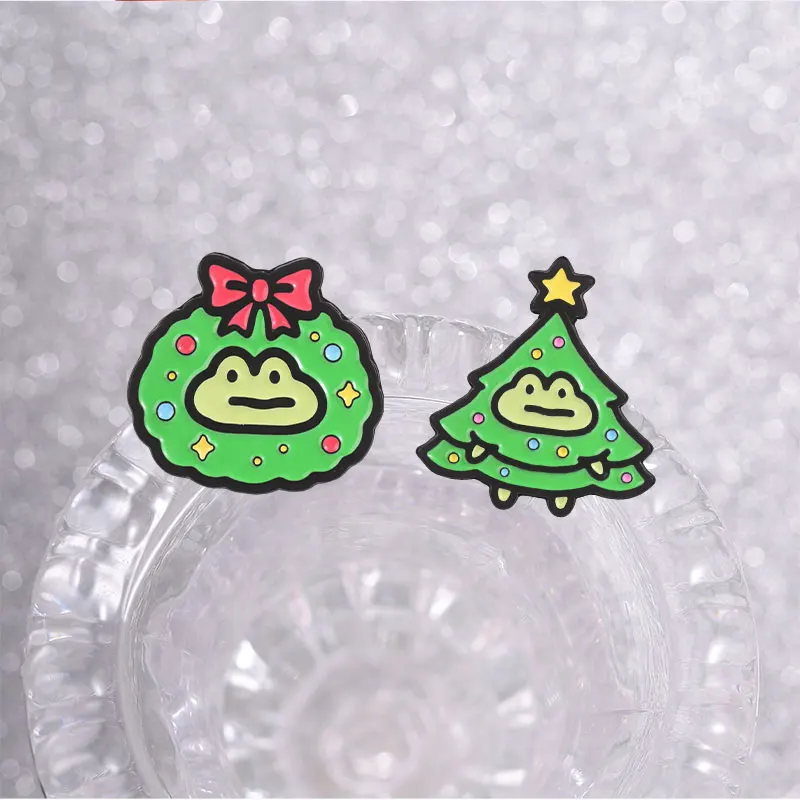 Christmas Dinosaur Frog Badge Santa Hat Dino Christmas Tree Froggy Wreath Enamel Pin Xmas Holiday Animal Brooch Accessories Gift