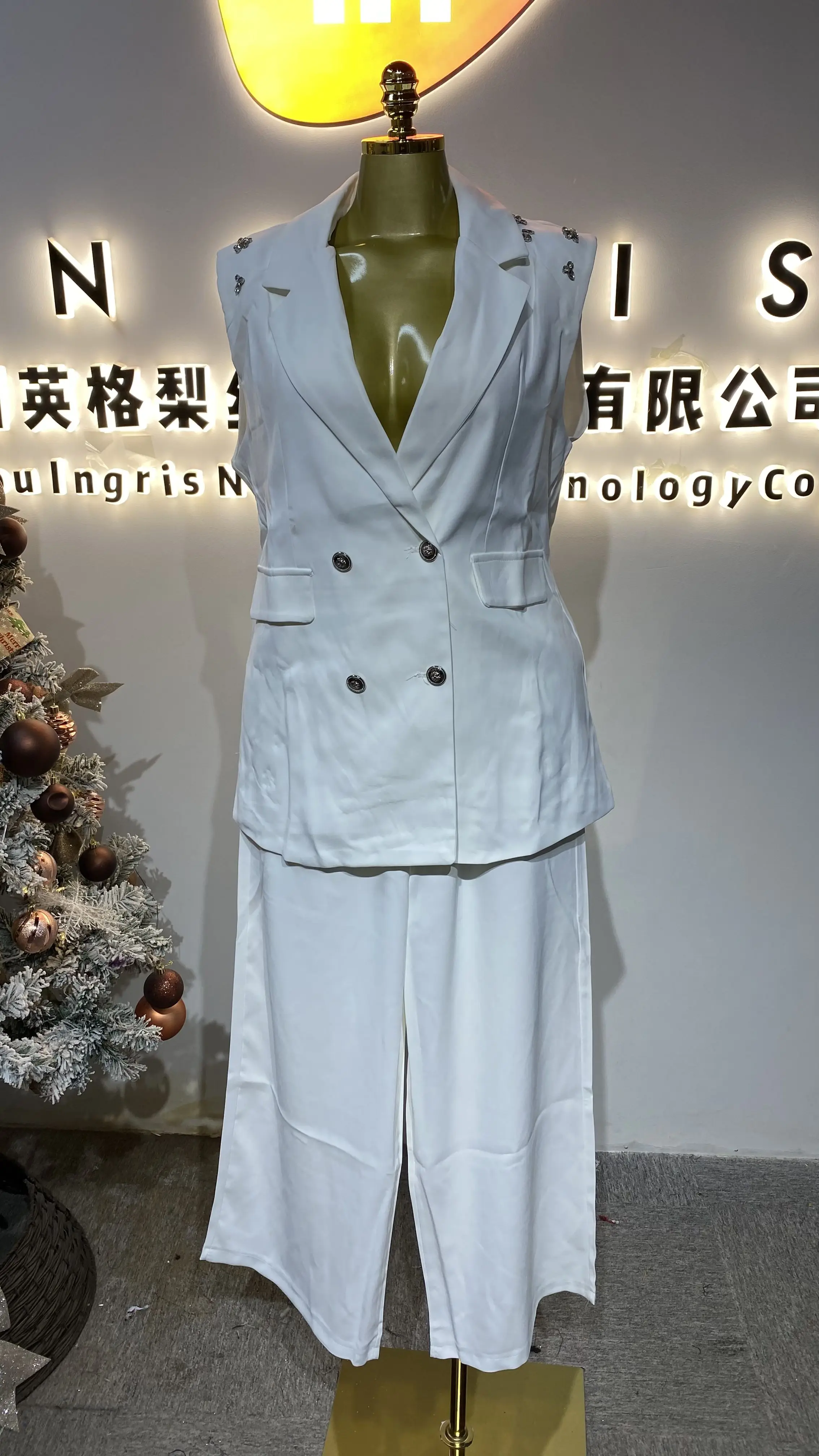 2026 New Sleeveless Slim Fit Sexy Little White Dress Women's Fashion Dress Set Short Office Attire-GZXX617
