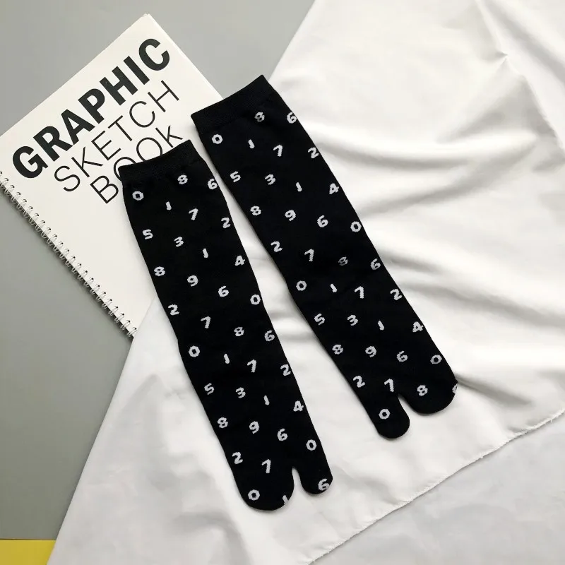 Chic Japanese Jacquard Split Toe Socks Fashion Digital Combed Cotton Two Toe Socks Women Korean Harajuku Two Finger Tabi Socks