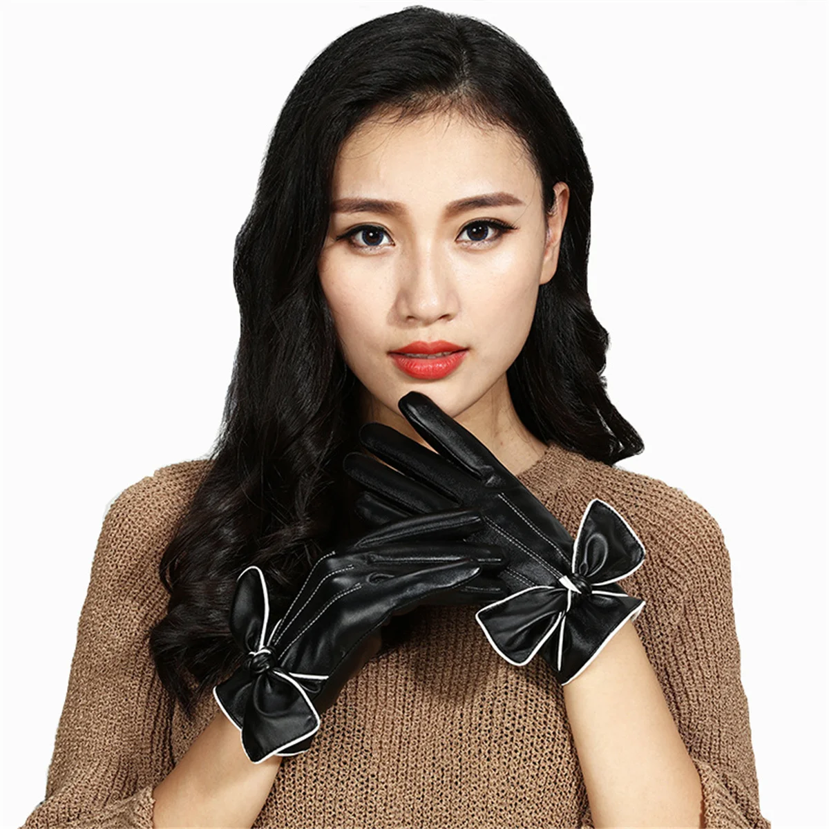 Women's leather gloves autumn and winter new bow gloves warm plus velvet Korean style slim short touch screen leather gloves