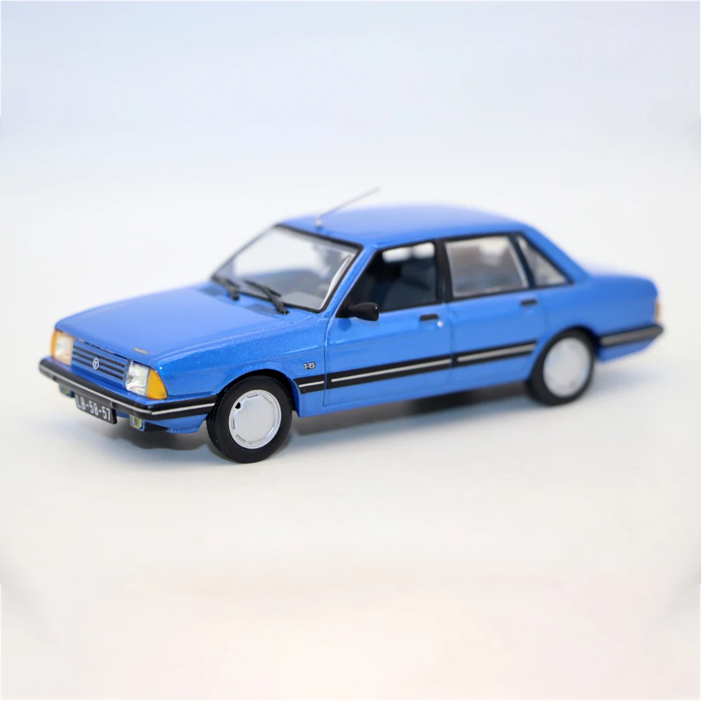 Talbot Solara 1986 Die-cast 1:43 Scale Alloy Retro Car Model Collection Sedan Souvenirs Display Hobby Holiday Gift Ornaments Toy