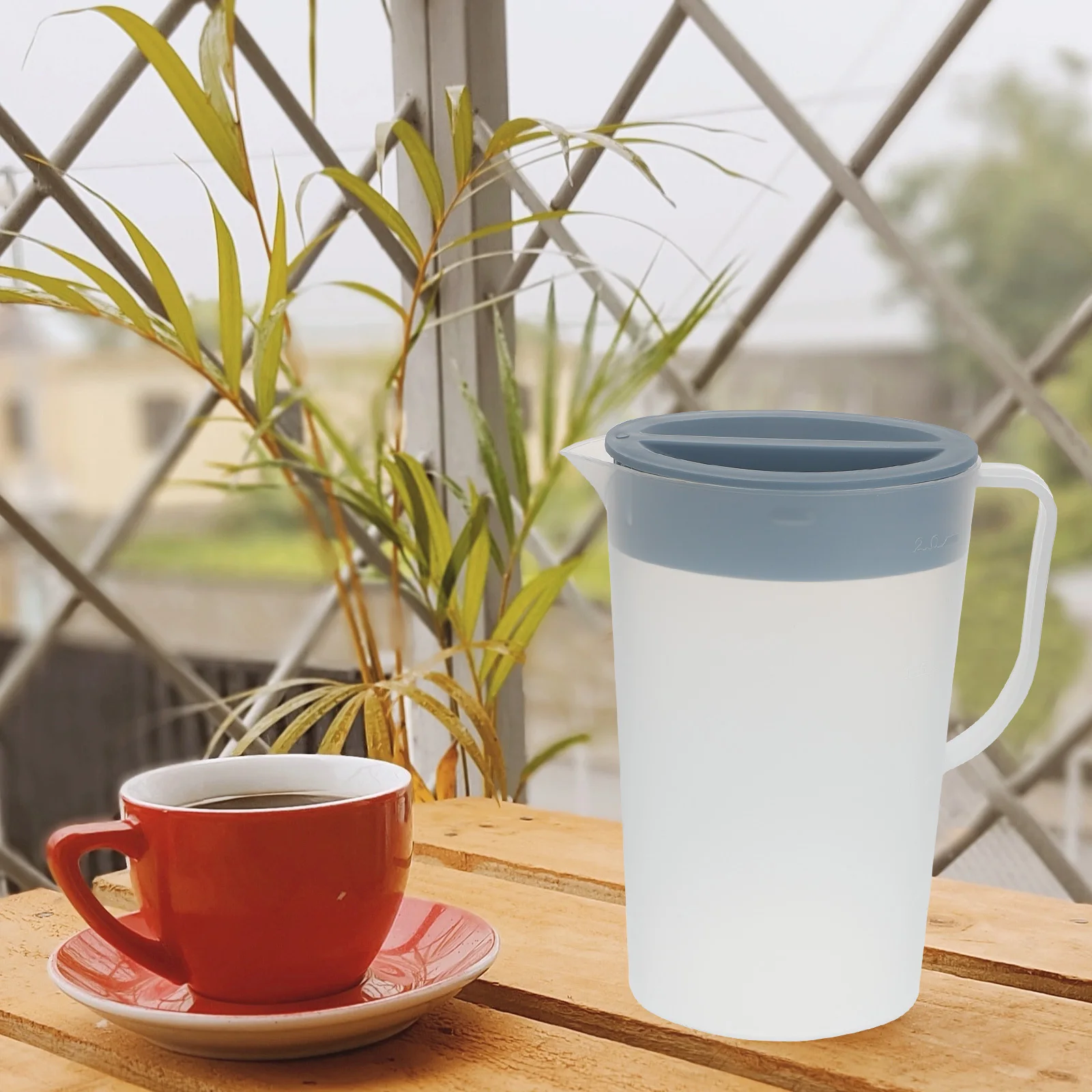 

1Pcs Cold Water Pitcher Heat-Resistant Plastic Large Opening Handle Easy Pour Lid for Home Tea Coffee