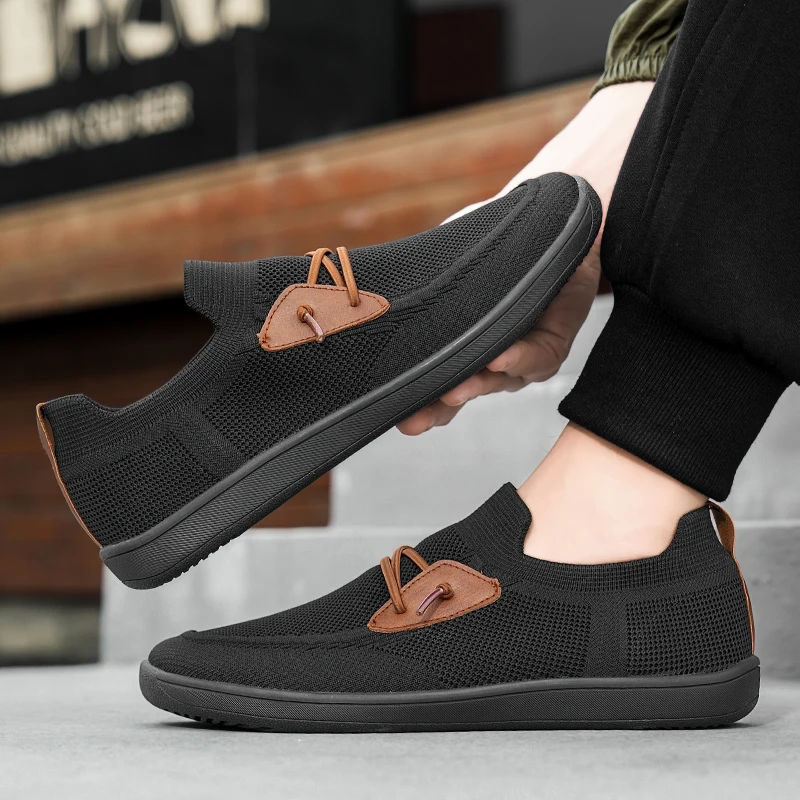 

Дышащая повседневная мужская обувь. Удобная и стильная обувь с плоской подошвой. Черная спортивная обувь для активного отдыха и прогулок. Лидер продаж.