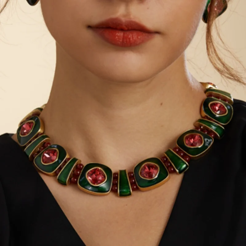 

Vintage Green Pink Enamel Crystal Necklace For Women Accessories And Jewelry Square Luxury Brands Brand Dubai Designers Wedding