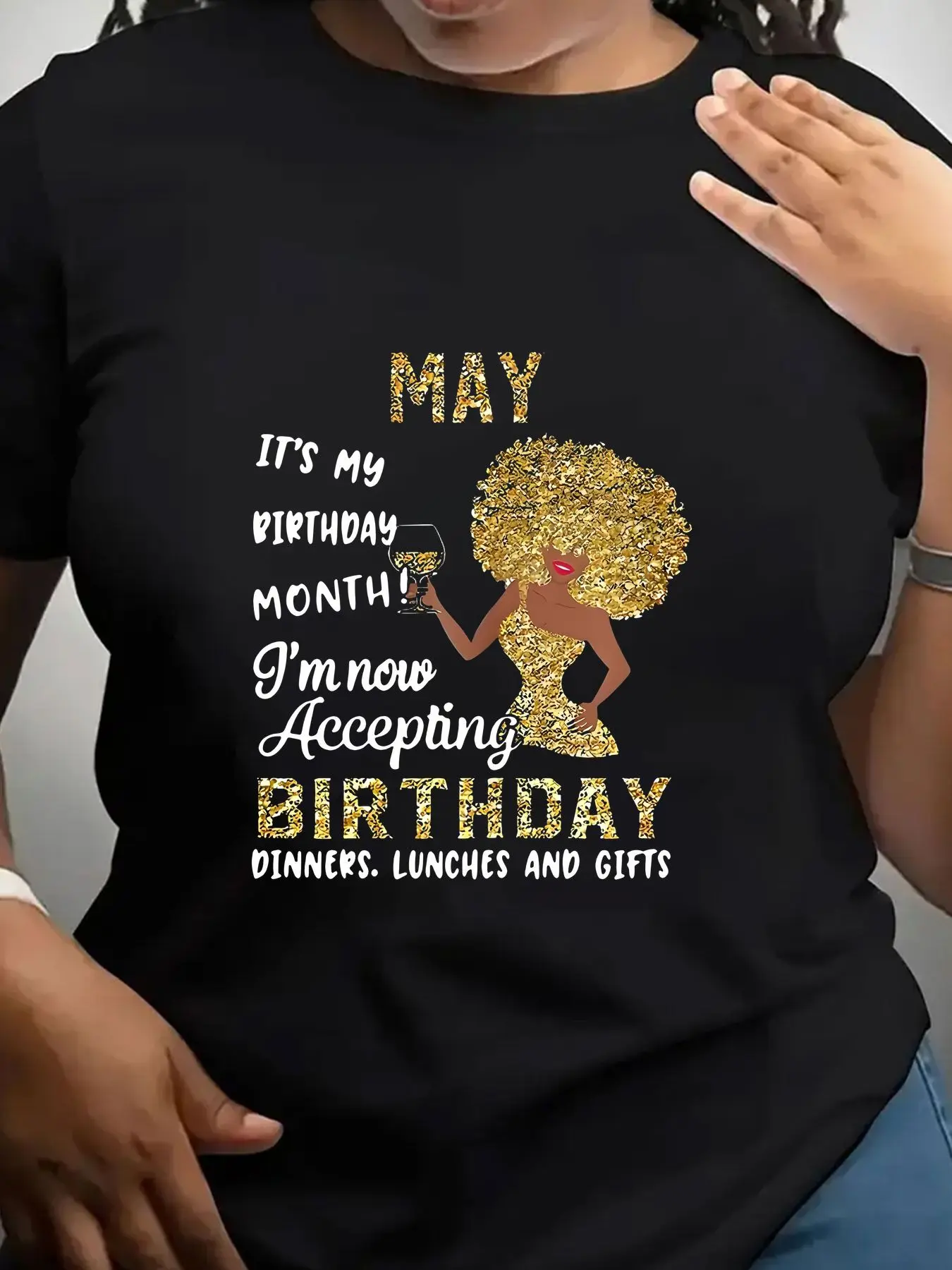 Women's Trendy Crew Neck T-Shirt May Birthday Month Accepting Dinners Suitable for Casual Sportswear