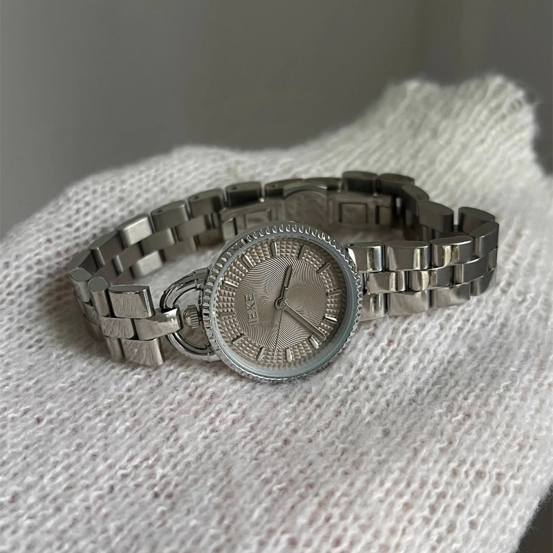 

Classic Trend Ladies Watch Elegant Simple Light Luxury Retro 2025 Waterproof Quartz Watch Birthday Gift
