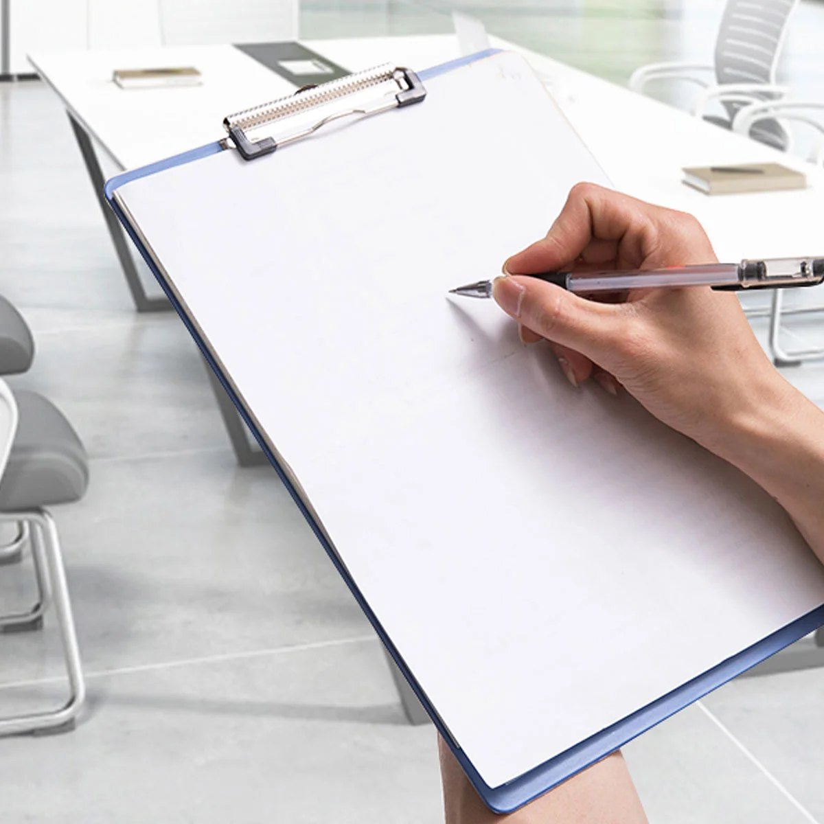 

3Pcs Plastic Clipboard A6 Hanging Writing Board Lightweight Smooth Edges Paper Holder for Office Students Clip Board