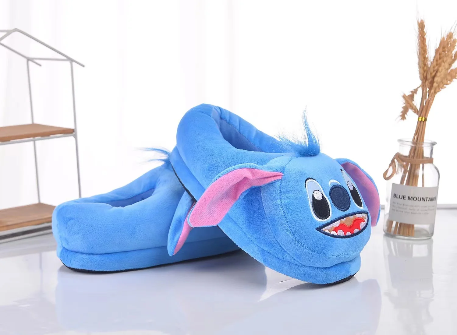 Disney Stitch bawełniane kapcie Model z kreskówki Anime zimowe ciepłe buty wewnętrzne zabawki pluszowe wypełnione domowe kapcie prezenty urodzinowe