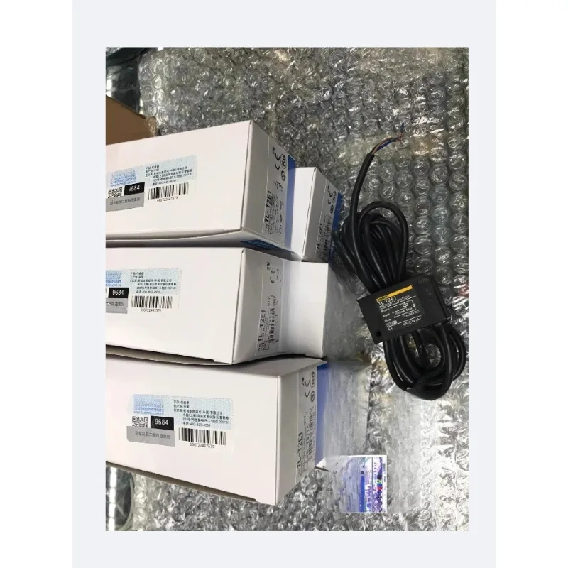 TL-T2E1 T2E2 T2F1 T2Y1 Proximity Switch, Original Metal Induction Sensor