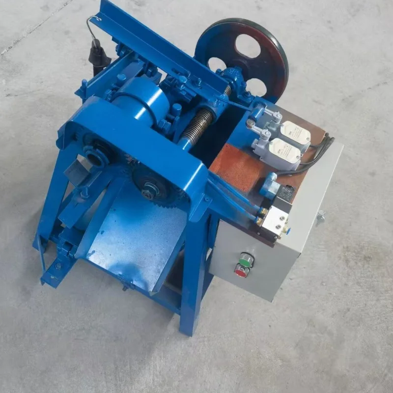 Wide Range of Applications Wood Stick Threading Machine for Making Broom Shafts High-Efficiency Broom Stick Threading Machine