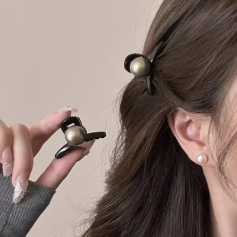 Güzel Inci Saç Pençeleri Kadın Beyaz/Gri Inci Siyah Akrilik Küçük Dekoratif saç tokası Kadın Şapkalar