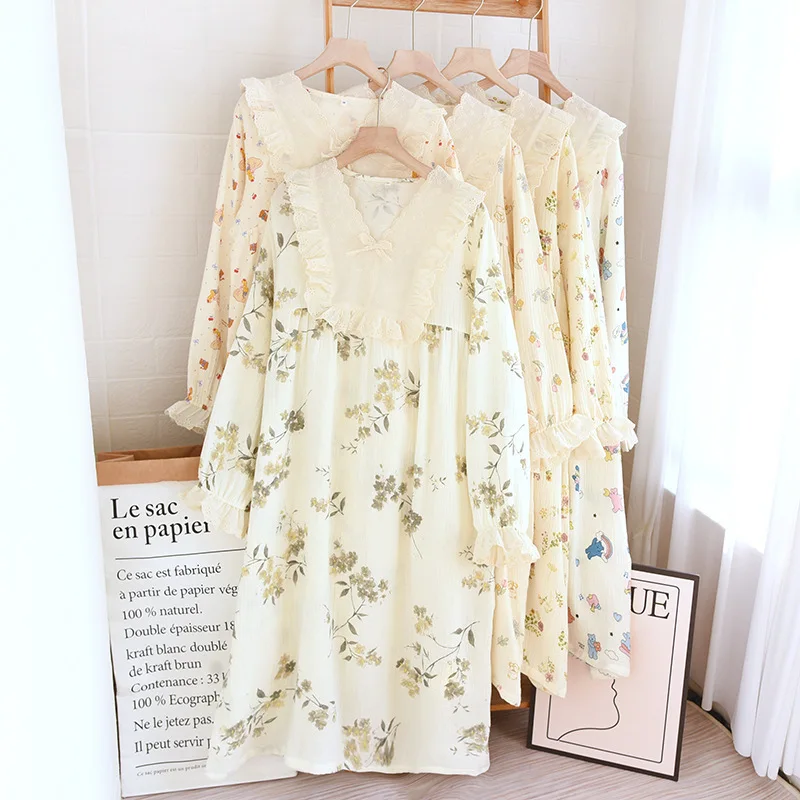 Women' Cotton Double-layer Crepe Cloth Four-season Thin Long-sleeved Outer Wear Home Skirt Crepe Lace V-neck Pullover Nightdress