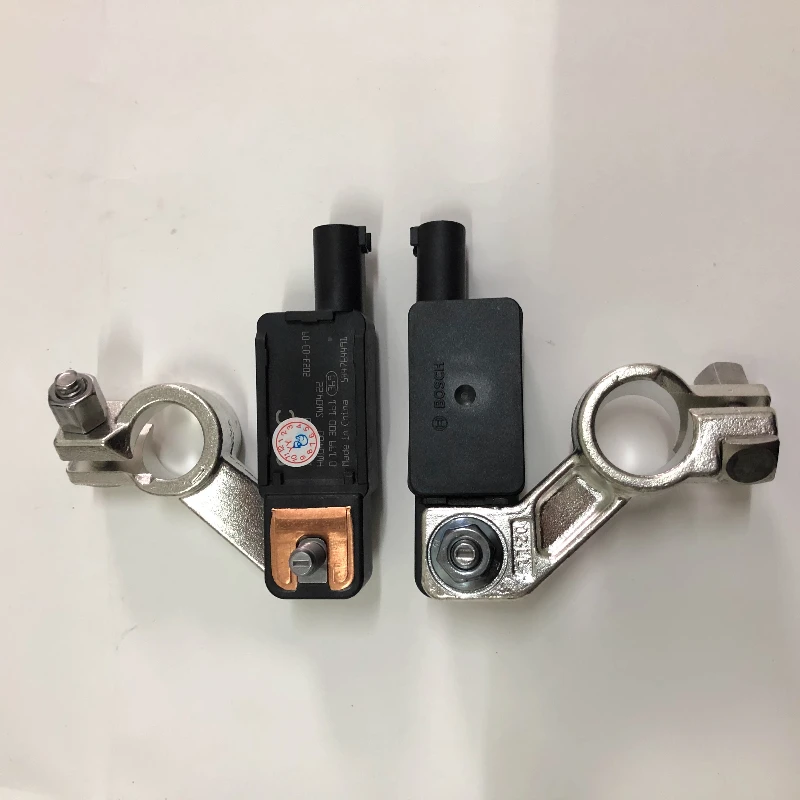 Adequado para jeep jeep liberty/freedom sensor de bateria sensor de corrente negativa cabeça de pilha