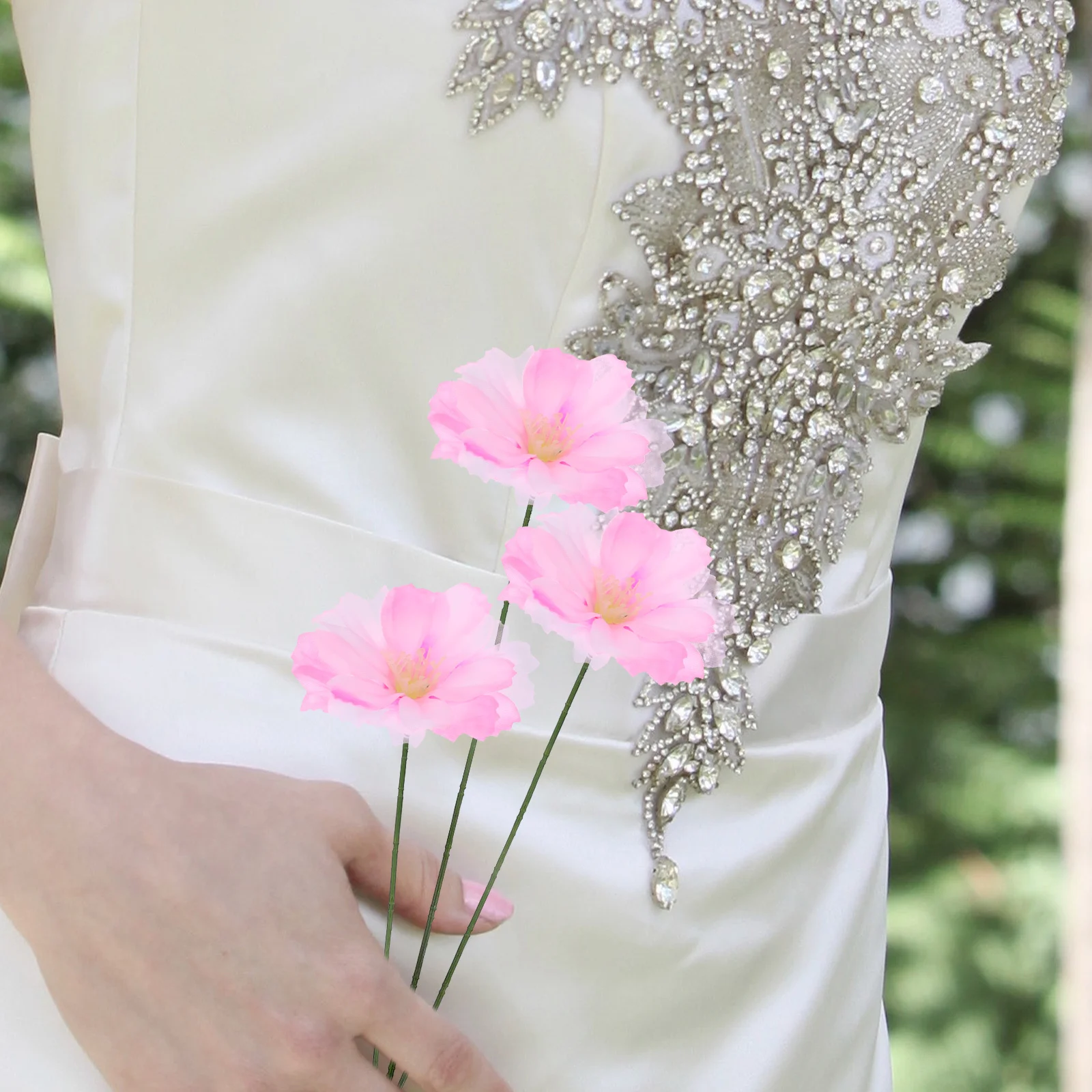 

100Pcs Fake Plum Blossom Flower Heads Silk Artificial Flowers for Wedding DIY Crafts Romantic Floral Decoration