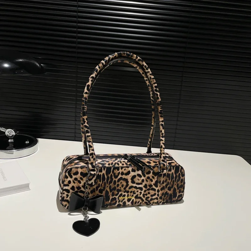 Leopard Fashion PU Shoulder Bags Sense of Luxury Personality Punk Super Cool Armpit Bags for Women 2024 High Quality Hot Trendy