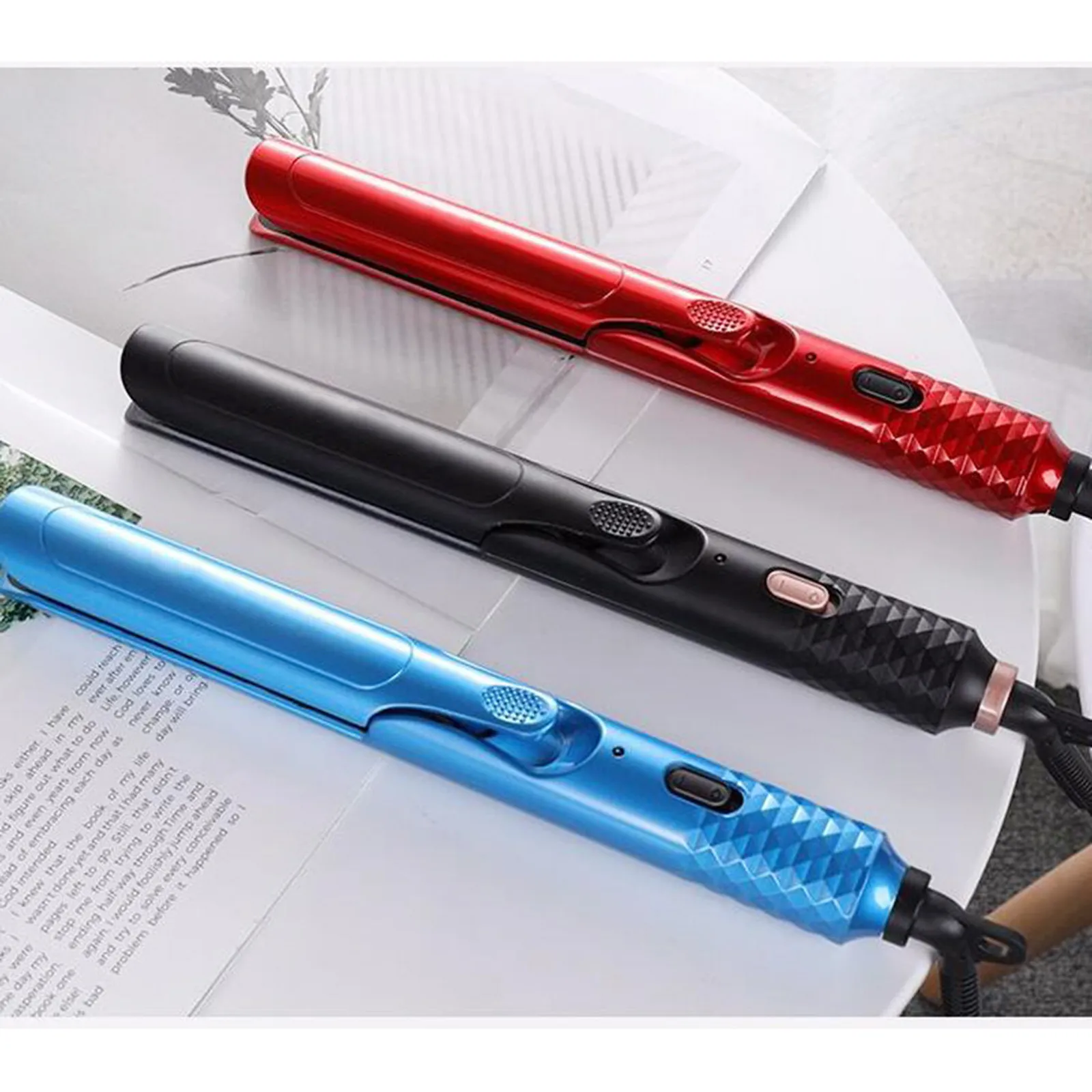

1Pcs Hair Curler Electric Dual-Purpose Hair Straightener Quick Heating 360 Rotatable Power Cord Suitable for Professional Salon