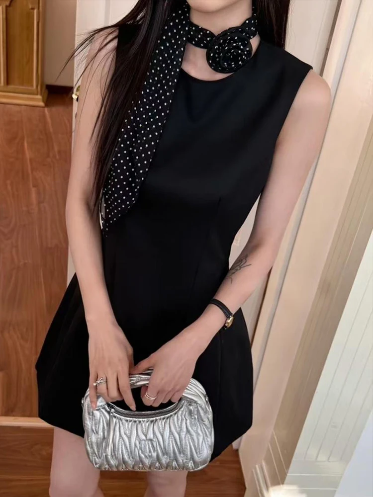 ชุดเดรสสั้นทรงเอ สีดำ เรียบง่าย คอโอ คอวี สำหรับผู้หญิง  หรูหรา แฟชั่น  เหมาะสำหรับงานปาร์ตี้ งานพรอม งานเลี้ยงอย่างเป็นทางการ  ฤดูร้อน