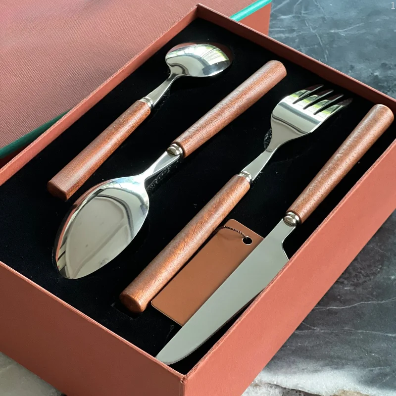 

304 Sturdy and Durable Stainless Steel Peach Blossom Heart Solid Wood Knife and Fork 4-piece Western Tableware Set