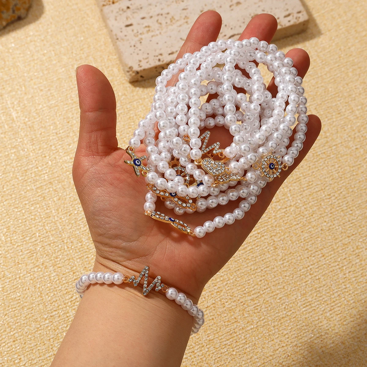 12 Chain Niches Fine Design Teen Cartoon Bracelet Pearl Beaded Bracelet Men Women