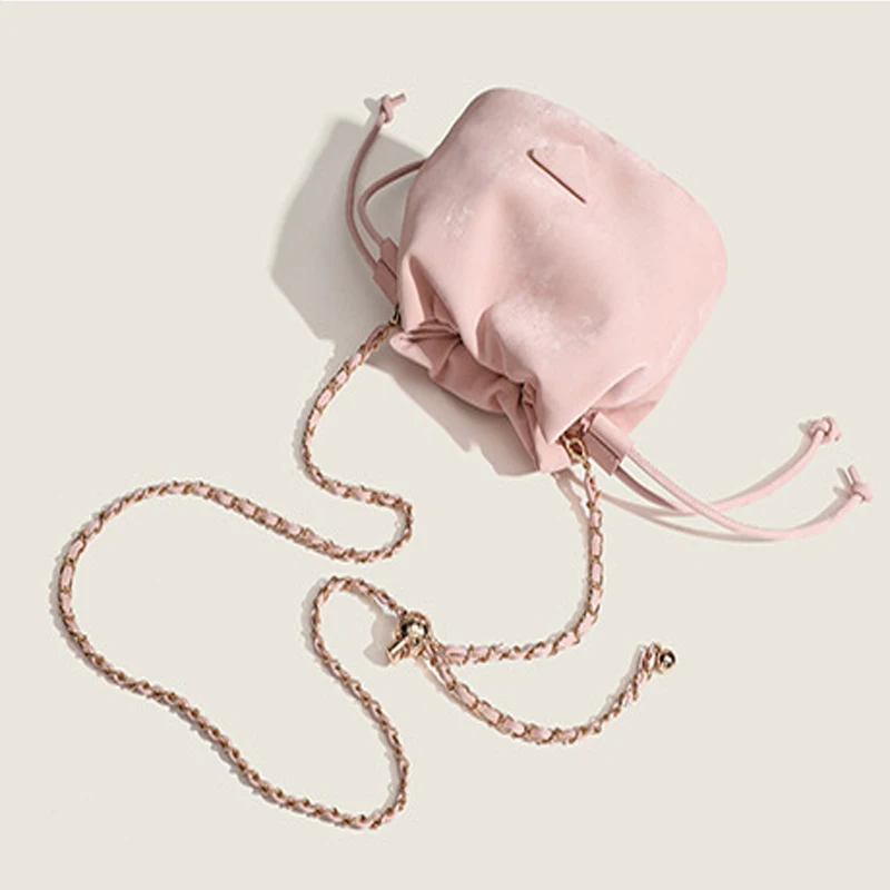 Girl's Heart Pink Crossbody Bucket Bag Women's 2024 New High-Looking Drawstring Chain Shoulder Bag Versatile Small Bag