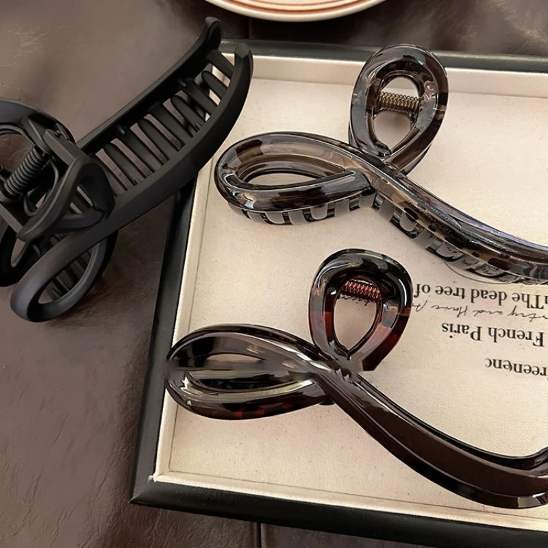 

Elegant Acrylic Bow Hair Claw For Women Girls Sweet Hair Ornament Back Headband Hair Clips Hairpin Fashion Hair Accessories