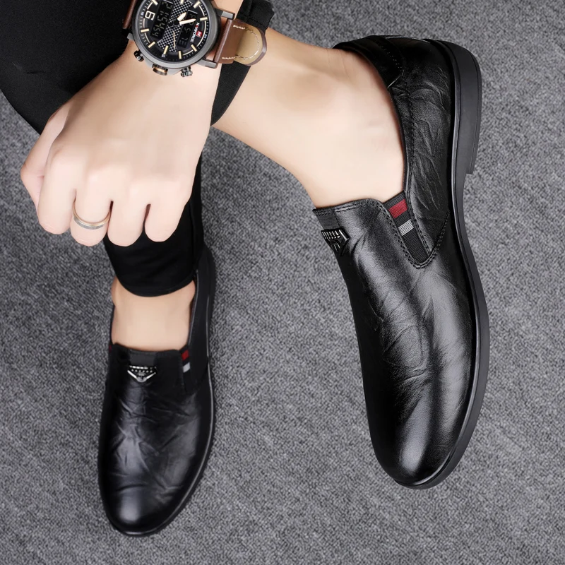 

New Luxury Brand Business Shoes Classic Black Leather Shoes Men Low Heel Loafers Shoes Comfortable and Breathable Driving Shoes