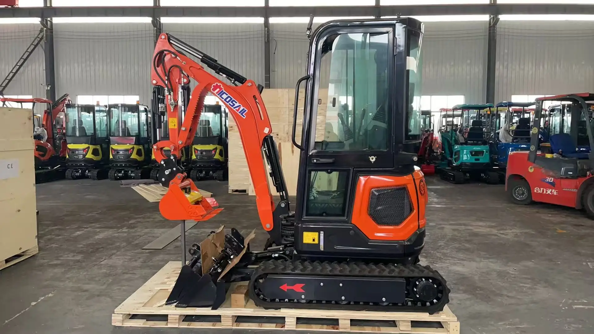 1.8 Ton Small Digger CE Certified Euro 5 User Friendly Design Smooth Operation for Farm Orchard Use