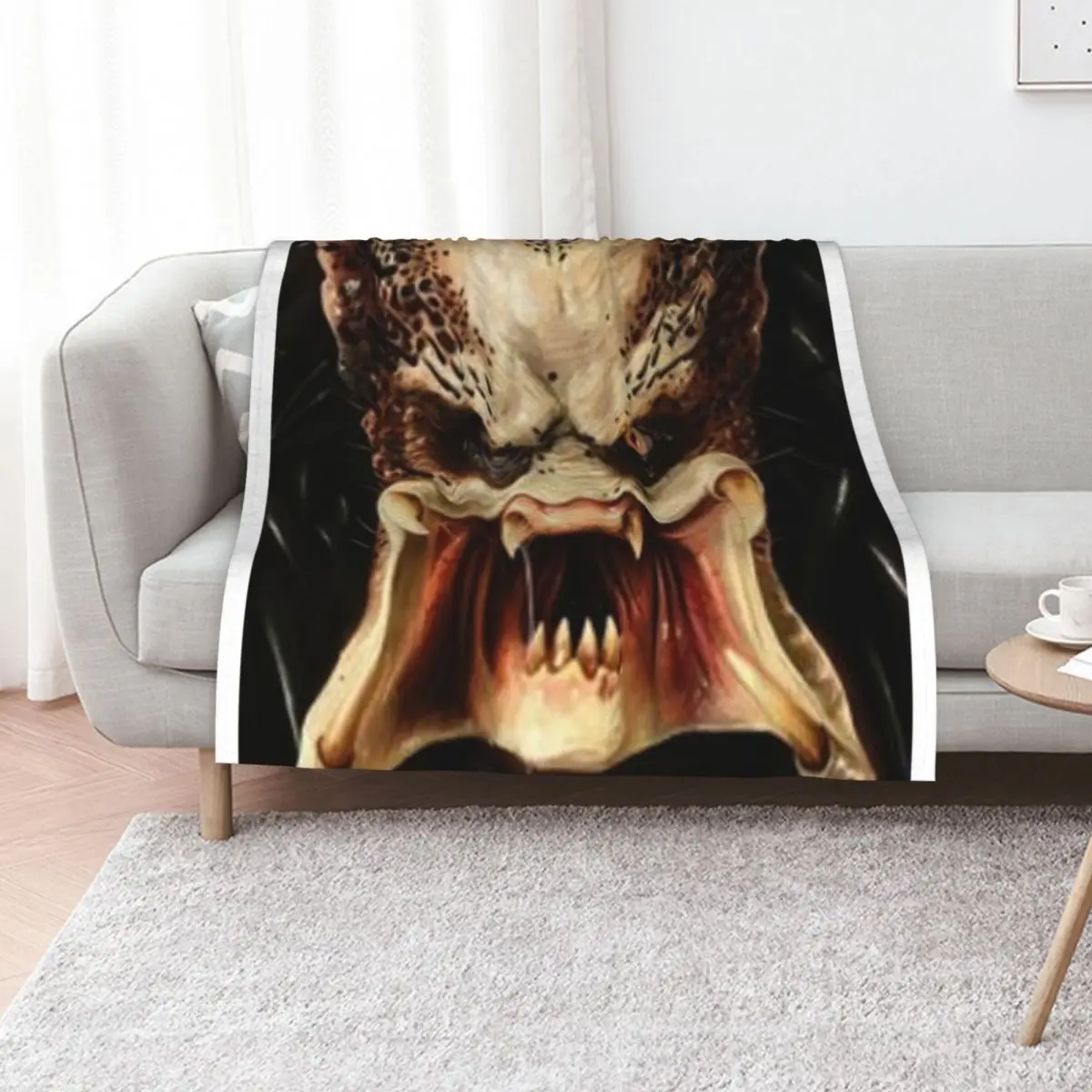 PREDATOR Throw Blanket Picnic manga Decorative Beds Luxury Brand valentine gift ideas Thins Blankets
