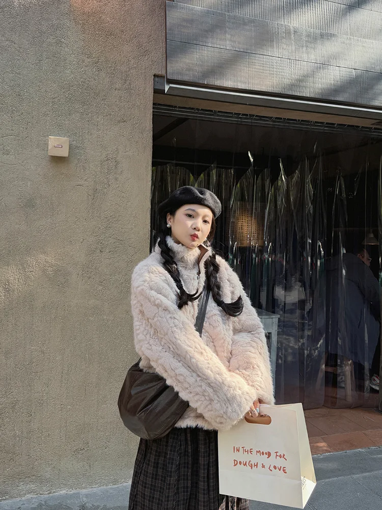 Jaqueta Feminina de Couro e Veludo Dupla Face, Quente e Elegante para o Inverno, Nova Coleção, com Forro de Couro e Pelo Integrado, Estilo Casual, Manga Longa