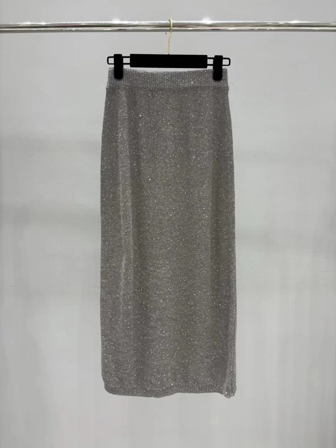2026 Women's Autumn Midi Knit Skirt with Subtle Sequins