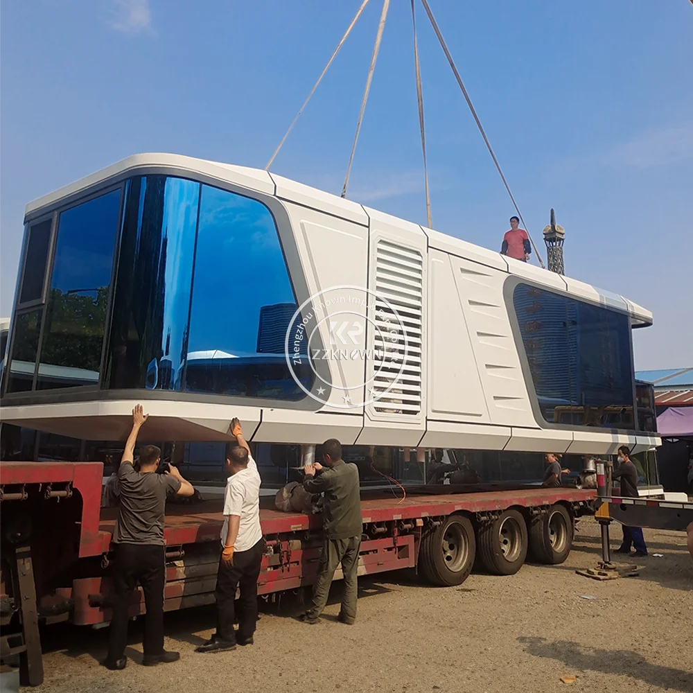 Luxury Customized Pod Prefabricated House Cabin Space Capsule House Space Capsule Customize Smart Windproof Hotel Building