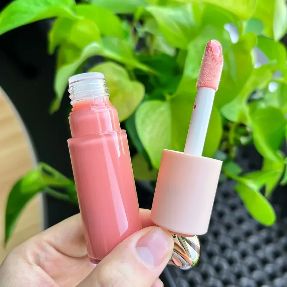 Brilho labial de marca própria, pigmento de longa duração, antiaderente, à prova d'água, logotipo personalizado, maquiagem em massa, livre de crueldade, tampa rosa em forma de coração