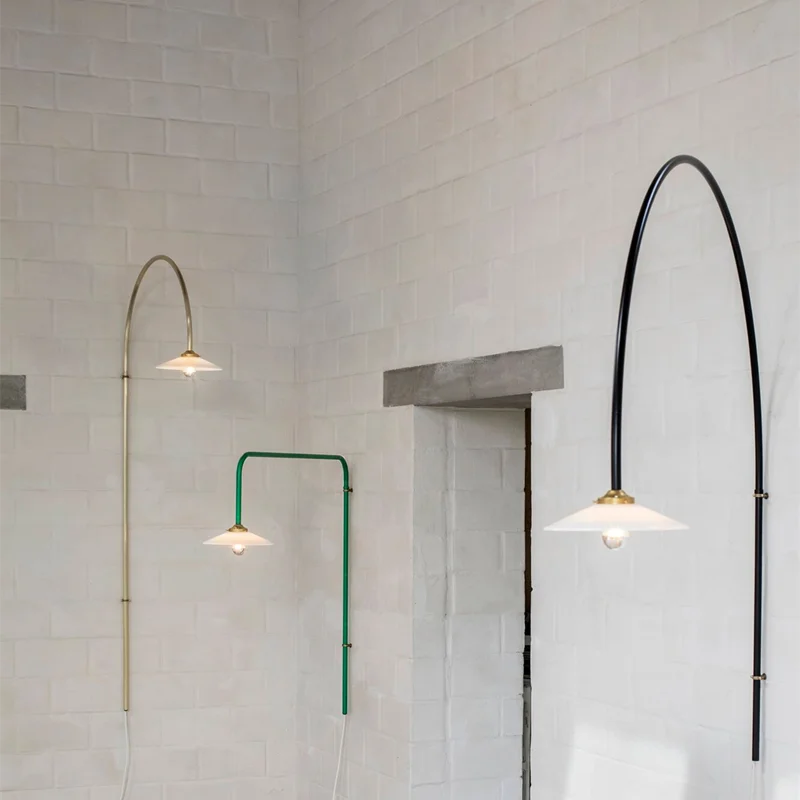 مصابيح حائط طويلة القطب مصمم مصباح ذراع متأرجح دوار فن بسيط لمطعم فندق غرفة المعيشة أضواء السرير المثبتة على الحائط #1