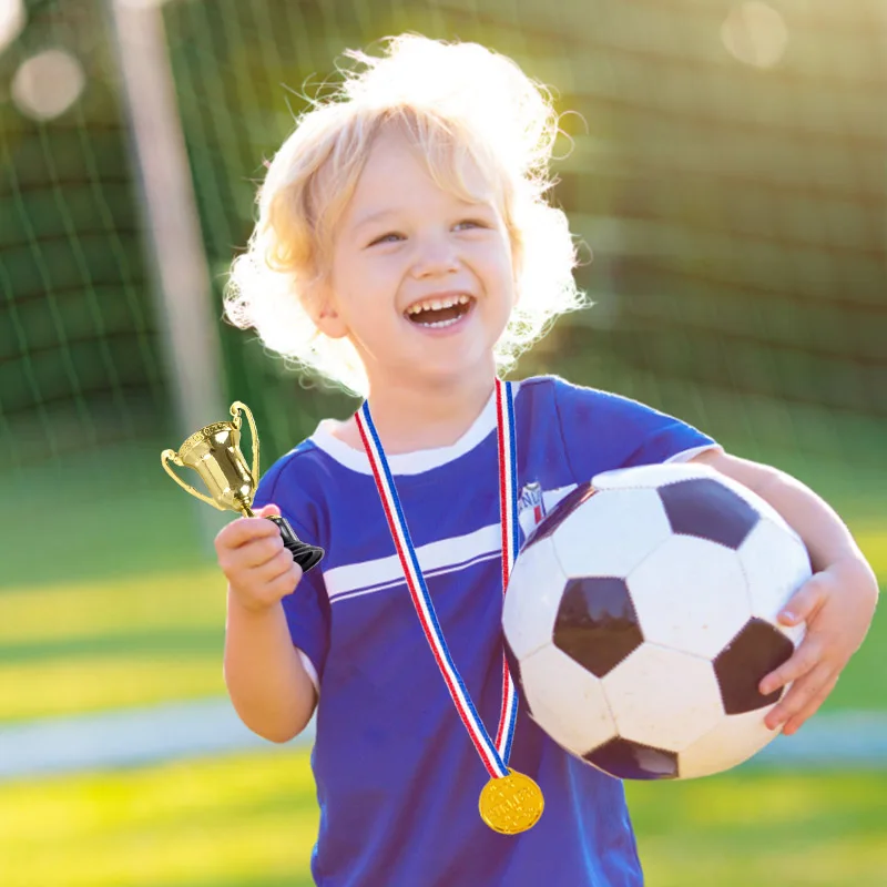 10 Stücke Kunststoff Gold Gewinner Medaillen Trophäe Kinder Spiel Sport Preis Auszeichnungen Spielzeug Für Kinder Geburtstag Party Gefälligkeiten Pinata Füllstoffe – Detail 10