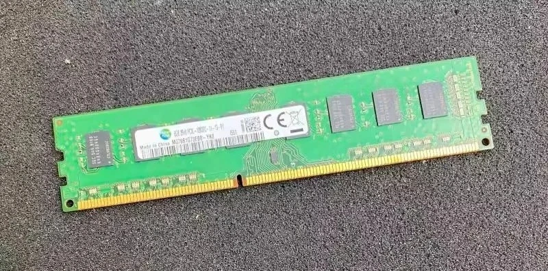 

For Samsung 8G 2Rx8 PC3L-12800U Desktop Memory DDR3L 1600 M378B1G73EB-YK0